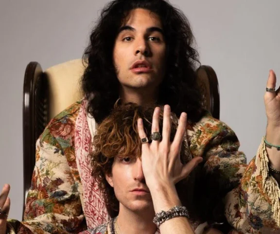 Synowie muzyków Kiss w końcu ogłosili koncerty. Projekt Stanley Simmons nabiera rozpędu