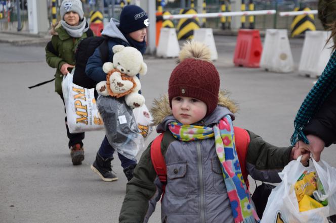 Ukraińcy usprawnili odprawę matek z dziecmi na granicy [ZDJĘCIA]