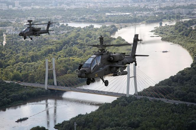  Apache AH-64E