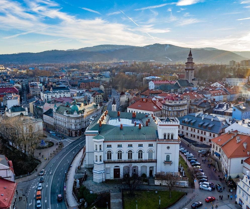 Oto najbardziej zakorkowane miasta w Polsce. W niektórych tracicie 100 godzin rocznie na podróże!