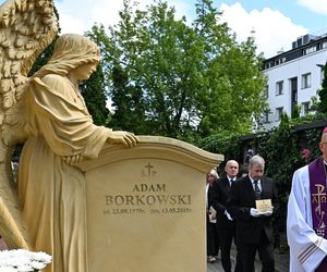   Pogrzeb Anatola Czaplickiego. Arcybiskup Galbas: pamięć o tym koszmarze długo nie przeminie