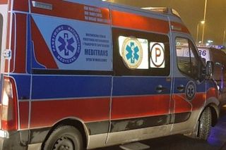 Dramat w centrum Warszawy. Półnaga nastolatka leżała na ulicy!