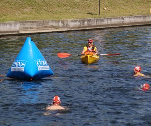 Upał, emocje i wielka woda w centrum Bydgoszczy. Ponad 400 osób wystartowało w Wodzie Bydgoskiej