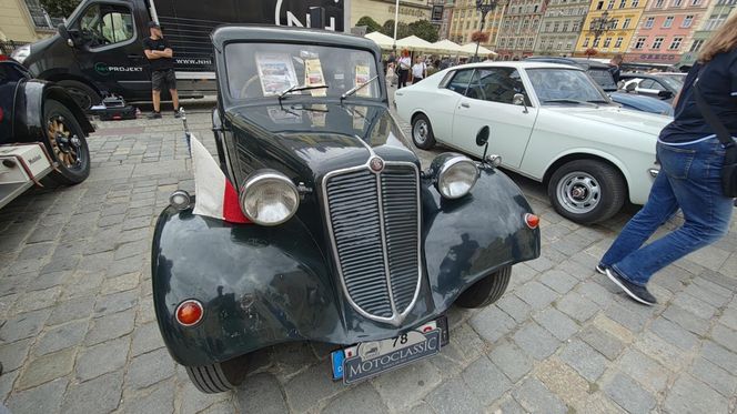 Parada zabytkowych samochodów