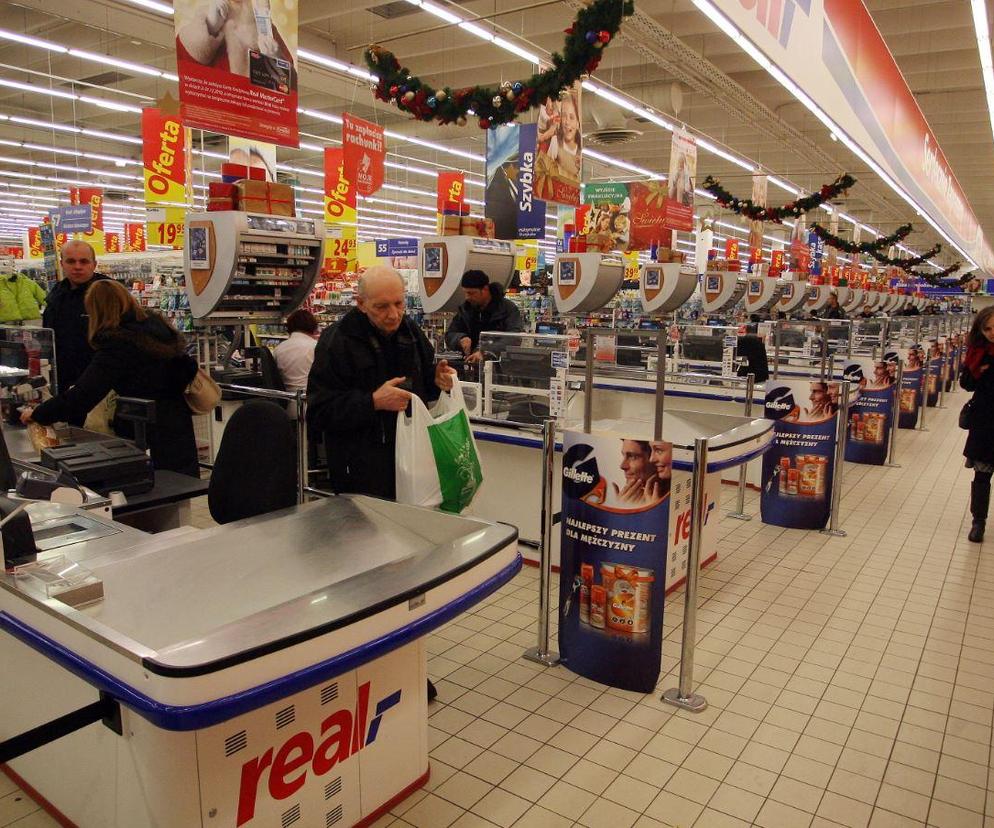 Niewiarygodne, ile supermarketów zniknęło z Polski. Kiedyś wszyscy robili w nich zakupy