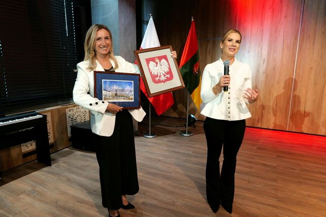 Marta Nawrocka śpiewała i gotowała z seniorami w Stalowej Woli