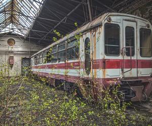 Bytom ma najpiękniejsze cmentarzysko pociągów w Polsce. Zobaczcie, jak tam jest klimatycznie