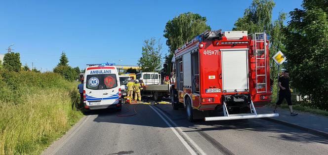 Wypadek w powiecie grudziądzkim! Kierowca zakleszczony w pojeździe [ZDJĘCIA] 