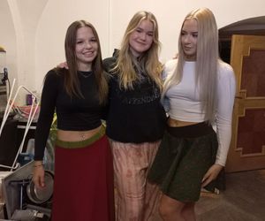 ​Trwa finał akcji „Podziel się kurtką - Przytul kurtkę” w Lesznie. Dzielących się i korzystających nie brakuje
