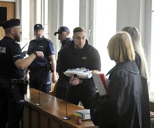 Łukasz Ż. stanął przed sądem. Przeprosił i częściowo przyznał siędo winy. Jego kolega: „Nie pomagałem Łukaszowi”