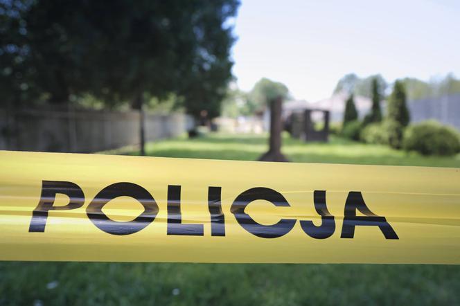 Tajemnicza śmierć 42-latka. Policja szuka narzędzia zbrodni. Zatrzymali małżeństwo!