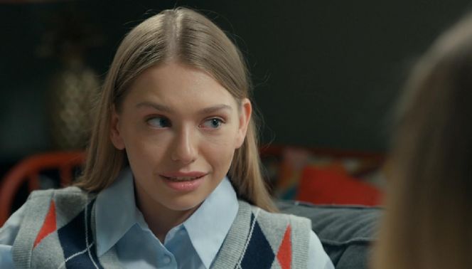 Barwy szczęścia, odcinek 3149. Ewa Poraj (Nicole Bogdanowicz)