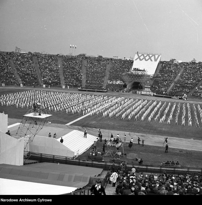 Manifestacja młodzieży na Stadionie X-lecia - 22 lipca 1979 r.