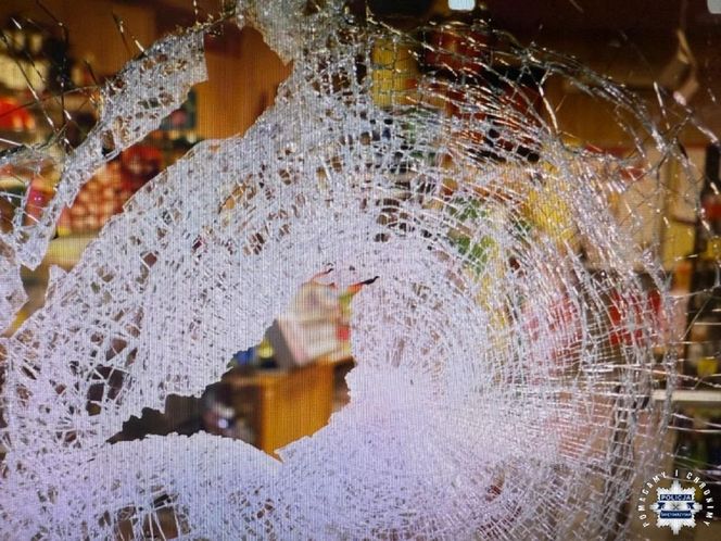 Agresor w rękach ostrowieckich policjantów