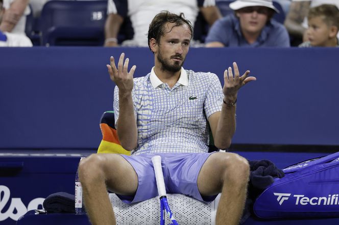 Daniił Miedwiediew ukarany gigantyczną grzywną za skandaliczne zachowanie w US Open!