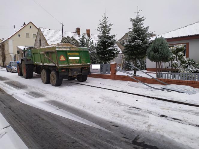 Atak zimy na drogach. Nie obyło się bez kolizji