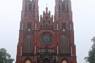  Pożegnali zastrzelonego Norberta z Żyrardowa. Wieńce przykryły jego grób