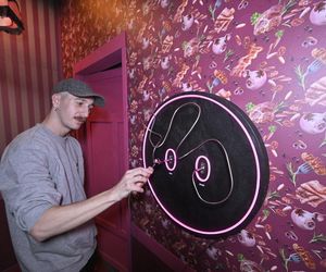 Reporterzy Super Expressu zamienili się w świnie. To pierwsze takie miejsce w Polsce. Nietypowy escape room w Warszawie