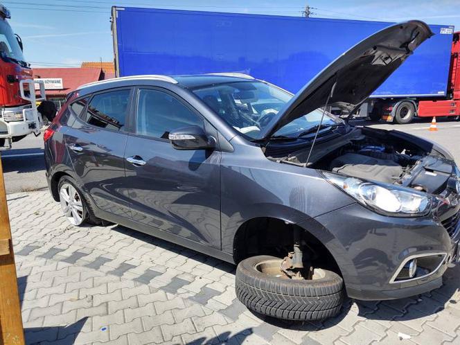 Nowy Sącz. Wypadek na ul. Tarnowskiej. Dzieci wśród poszkodowanych, trzy osoby w szpitalu [ZDJĘCIA]