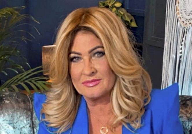 Beata Kozidrak nosi perukę