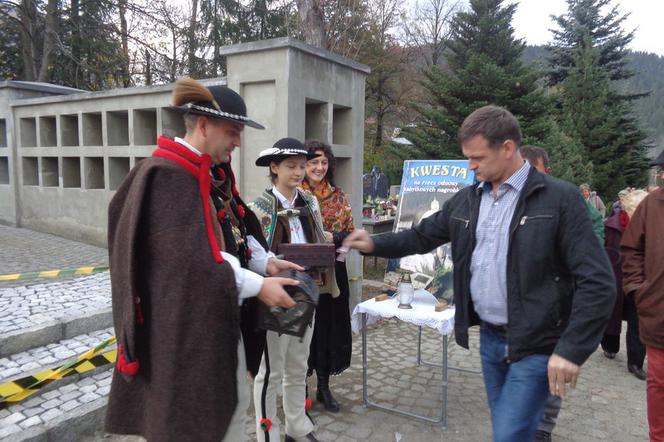 W Zakopanem kwestowano na odnowę zabytkowych grobów