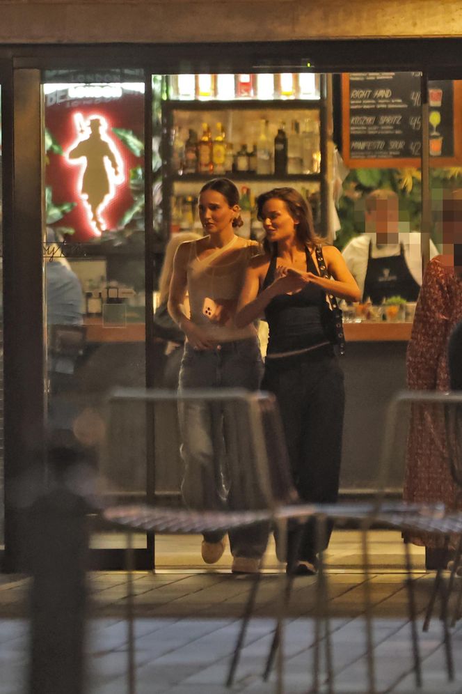 Marina Łuczenko-Szczęsna i Natalia Szroeder imprezują