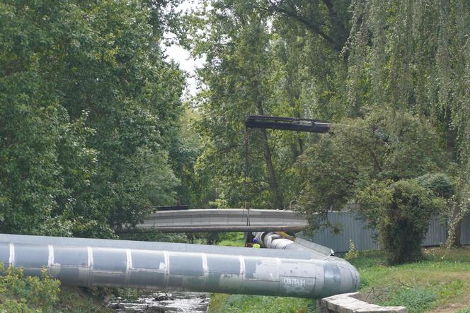 Tak powstaje kładka nad rzeką Białą w Białymstoku