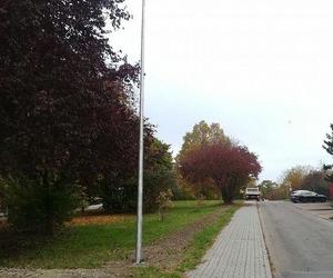 Lampy są ale nie świecą. Gmina uspokaja i dopina formalności