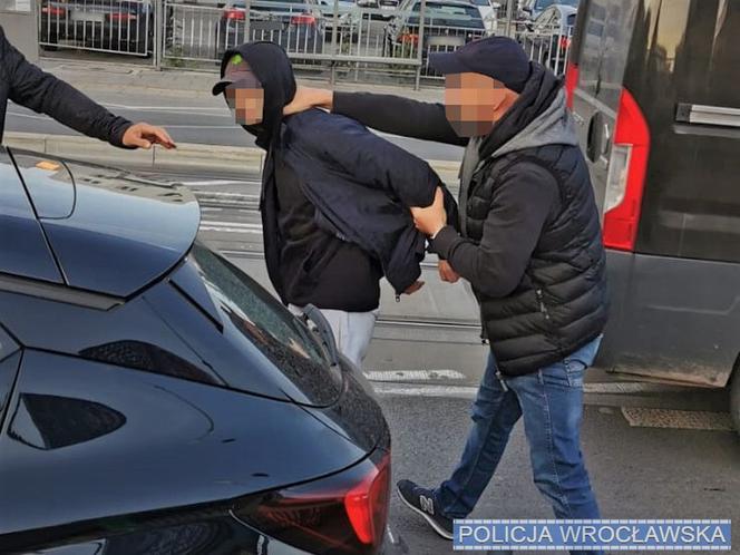 Napadł na stację paliw i sklep we Wrocławiu 
