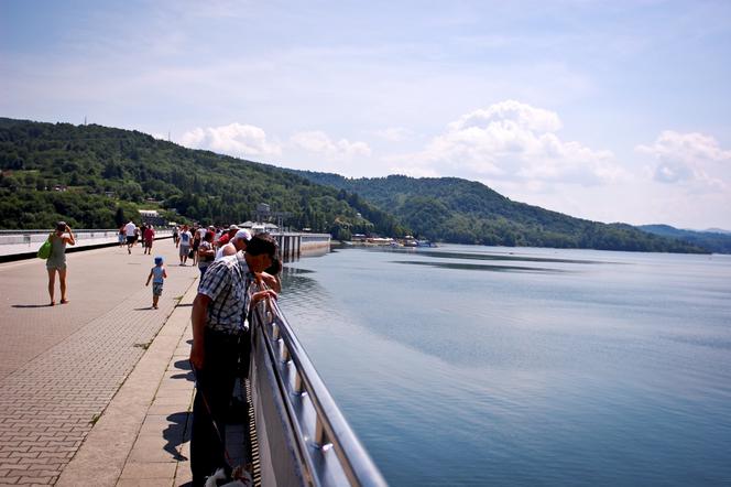 jezioro solińskie Solina Bieszczady