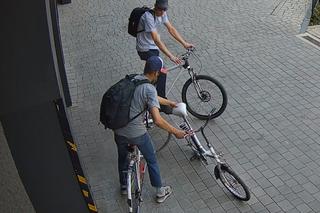 Policjanci z Torunia poszukują tych dwóch mężczyzn. Rozpoznajesz ich?