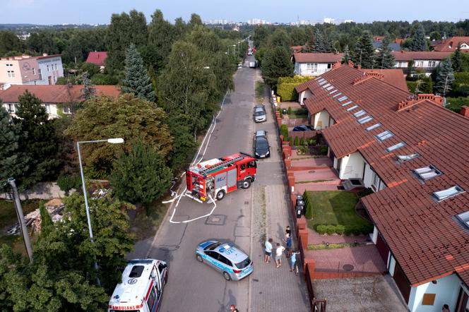 Częstochowa. Wybuch butli z gazem w aucie zabił 2 osoby. Akcja może potrwać dobę
