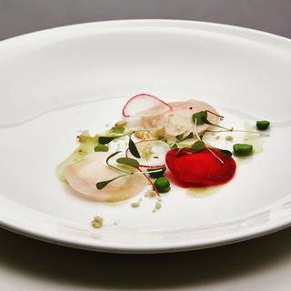 Ravioli z buraka z kozim serem