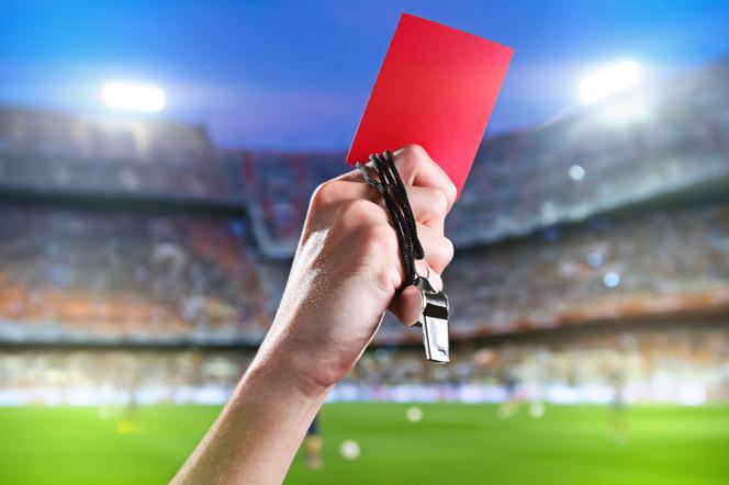 Żółta i czerwona kartka w piłce nożnej - co oznaczają?