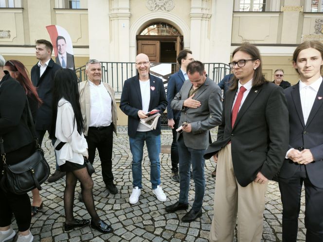 Wiec zwolenników Rafała Trzaskowskiego w Lesznie 