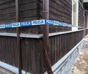 Celestynów. Nastolatkowie zdemolowali cudzy dom. Wyrzucili nawet telewizor przez okno [ZDJĘCIA]