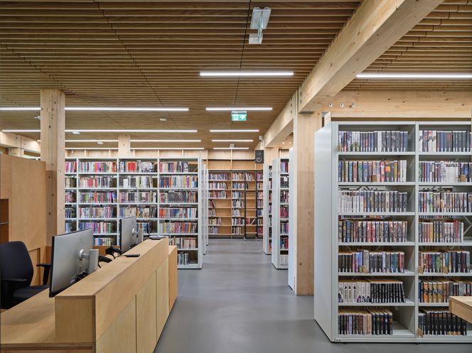 Biblioteka w Choszczówce 24