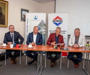 Podpisanie umowy na budowę komory fermentacyjnej w Sądeckich Wodociągach 