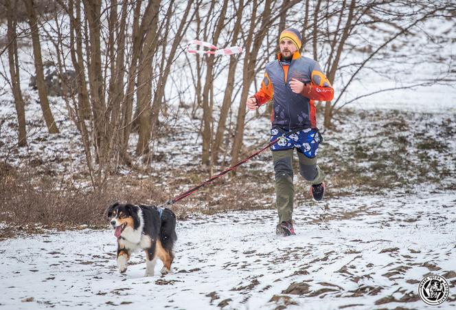 Bieg w spódnicach i sukienkach na Jurze