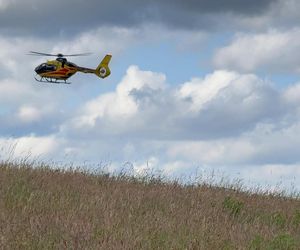 Makabryczne odkrycie. Ciało młodej kobiety w samochodzie