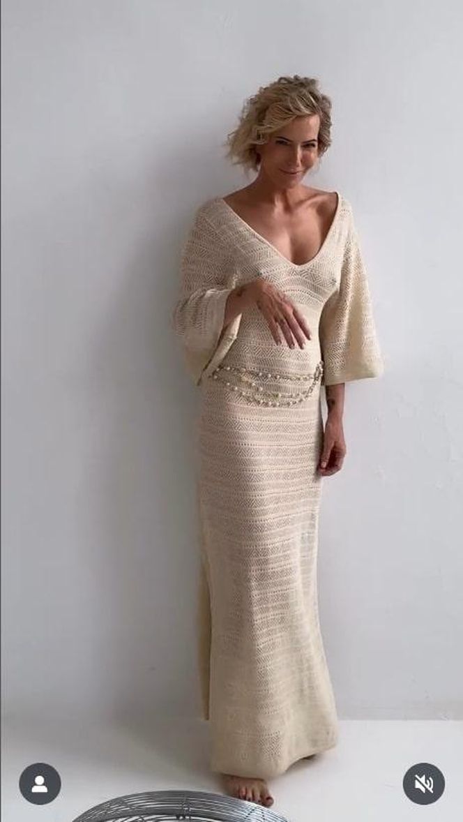 Paulina Smaszcz w beżu... a my w szoku! Gdzie ona schowała metrykę?!