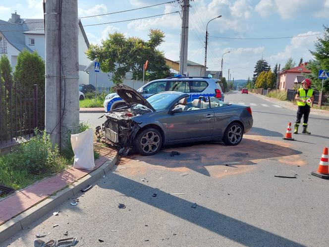 PILNE! Wypadek na skrzyżowaniu Miodowei i Smugowej. 61-latka w szpitalu 