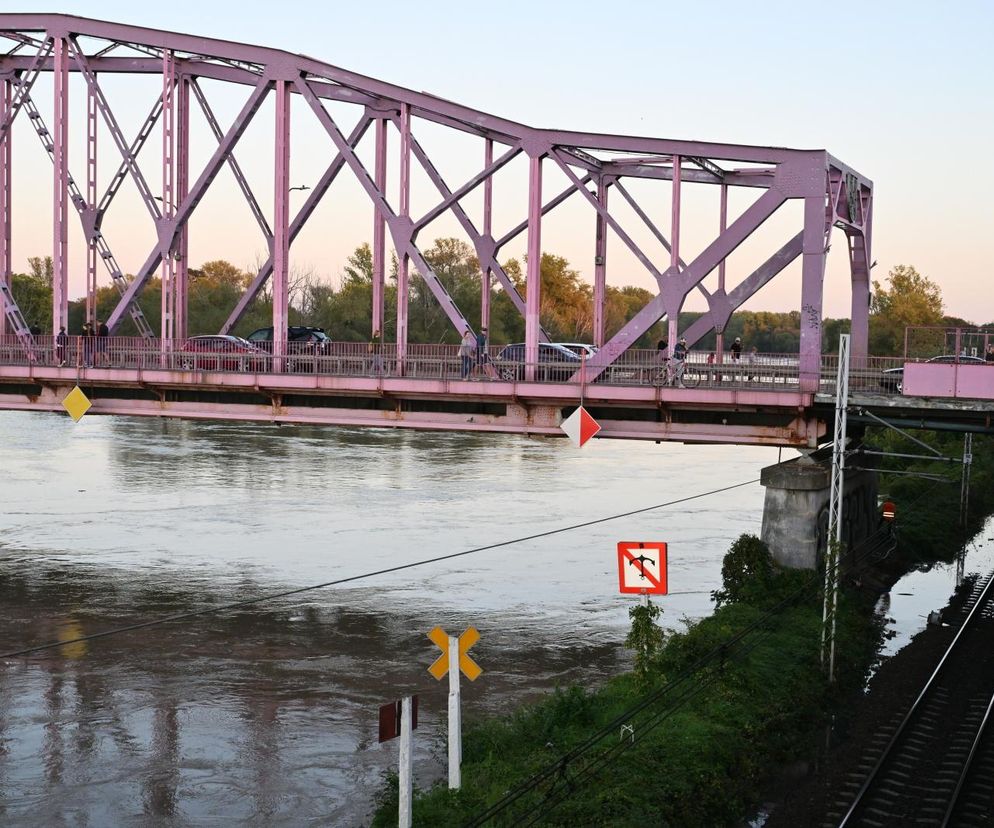 Fala zbliża się do Głogowa. Zamknięto jeden z torów kolejowych