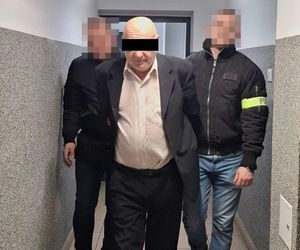  59-latek podczas policyjnego pościgu uderzył w radiowóz 