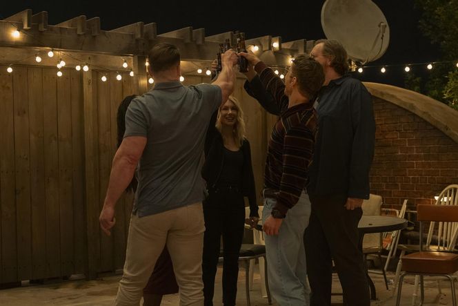 John Cena jako Christopher Smith, Jennifer Holland jako Emilia Harcour, Freddie Stroma jako Adrian Chase/Vigilante i Steve Agee jako John Economos.
