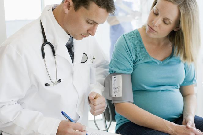 Astma, padaczka, cukrzyca a ciąża, poród i zdrowie dziecka