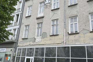 „To co robi miasto, to skandal”. Warszawa sprzedaje zabytkową kamienicę w centrum za grube miliony