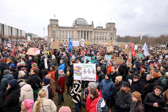 Chaos w Niemczech. 700 tysięcy osób wyszło na ulice! 