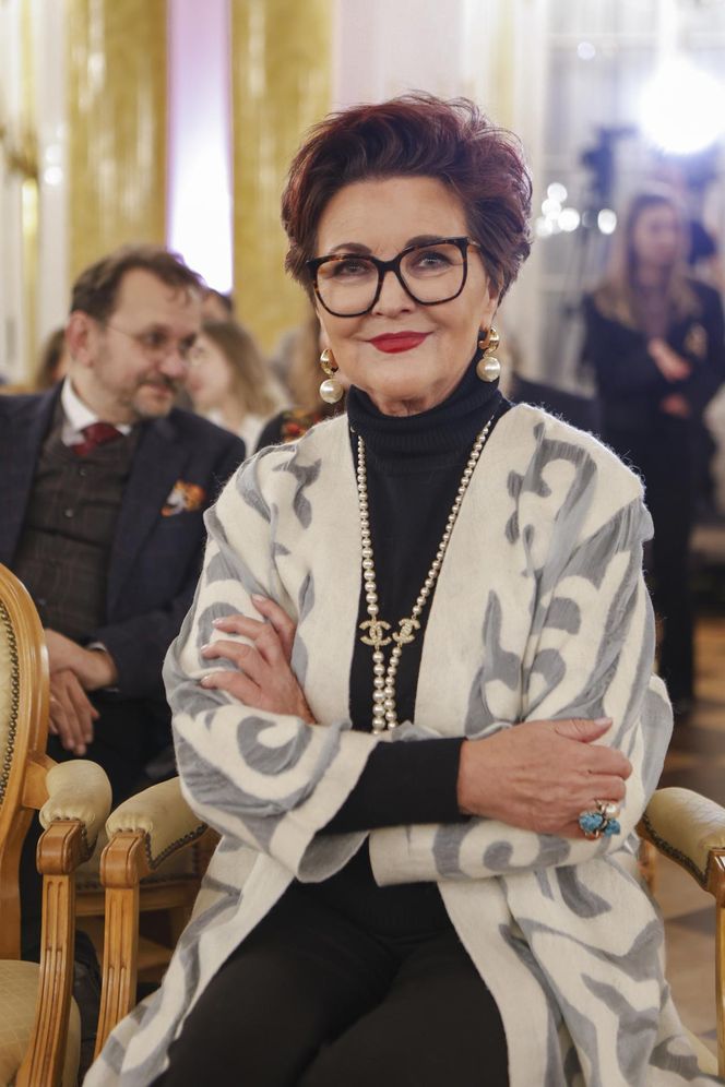 Jan Frycz nie do poznania! Aktor pojawił się łysy na salonach