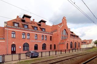 To najładniejszy dworzec kolejowy w woj. warmińsko-mazurskim. Wyróżnia się na tle współczesnych obiektów